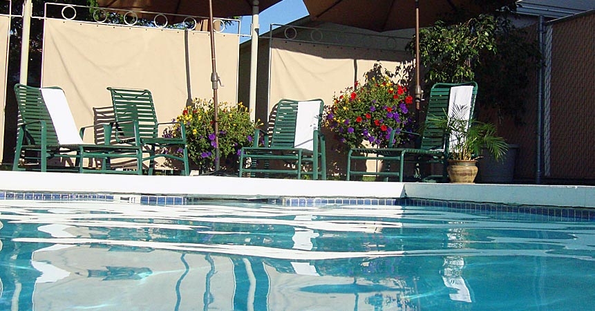 broadway_inn_pool_01